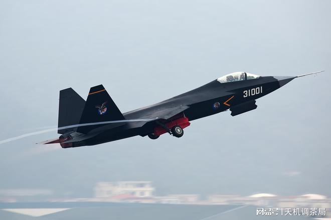 中国最新战斗机图片，获取与了解步骤指南